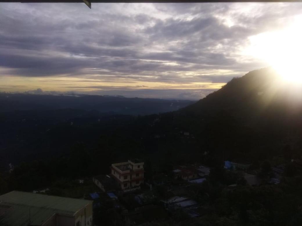 Shamrock Holiday Home Munnar Bagian luar foto